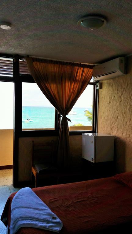 Hostal Estrella De Mar 푸에르토아요라 객실 사진