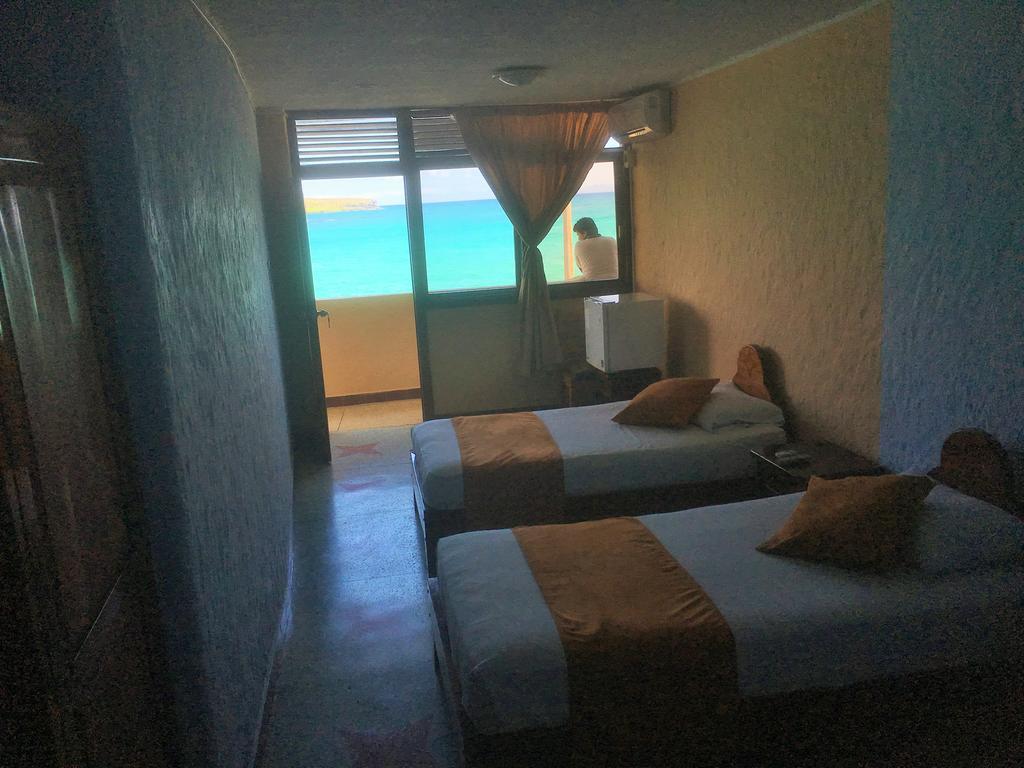 Hostal Estrella De Mar 푸에르토아요라 객실 사진