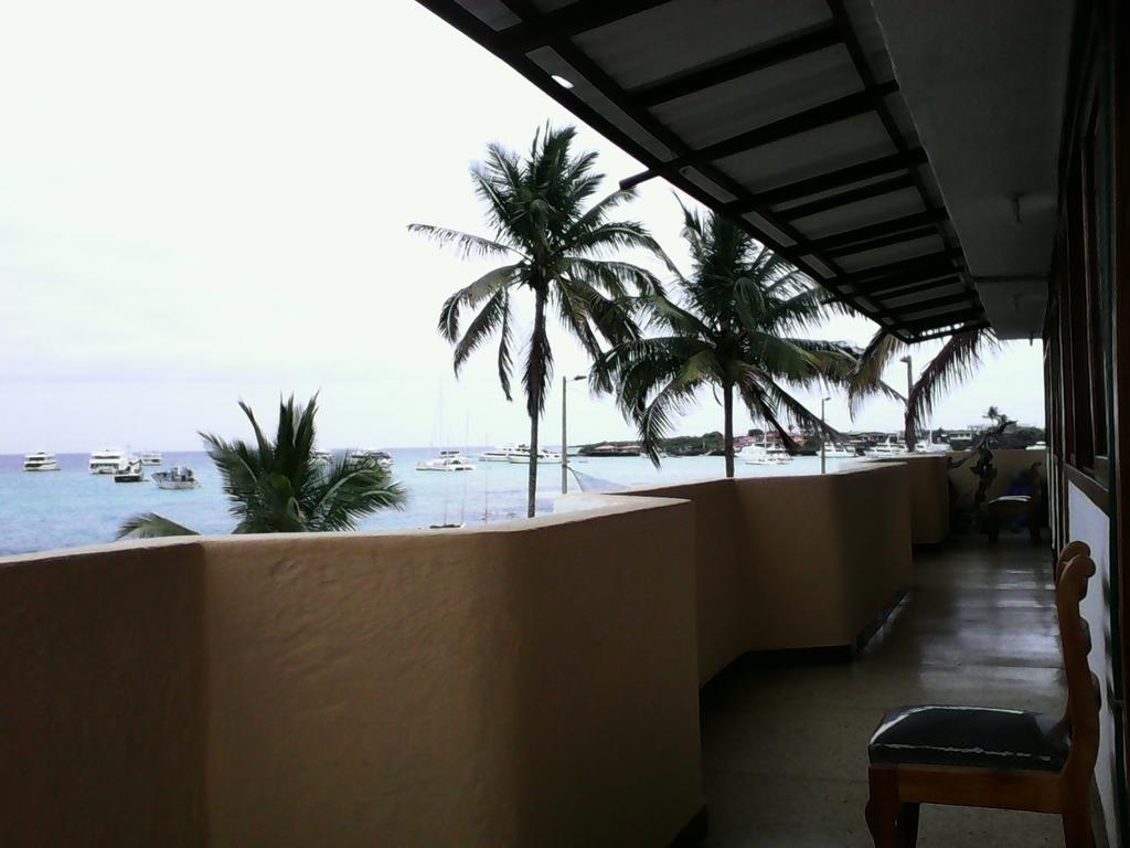 Hostal Estrella De Mar 푸에르토아요라 객실 사진