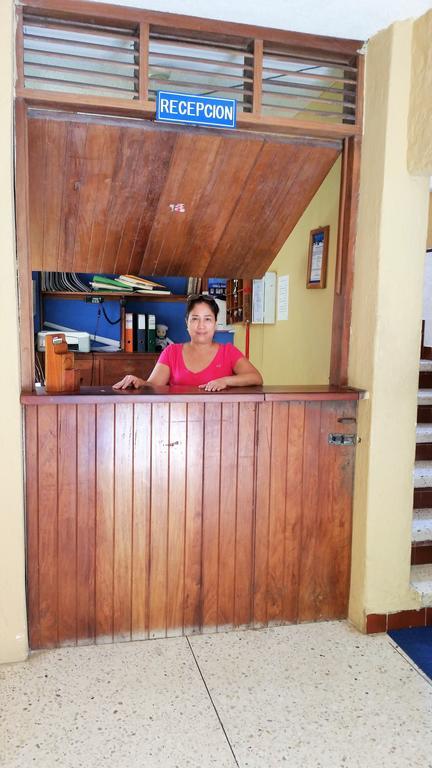 Hostal Estrella De Mar 푸에르토아요라 외부 사진