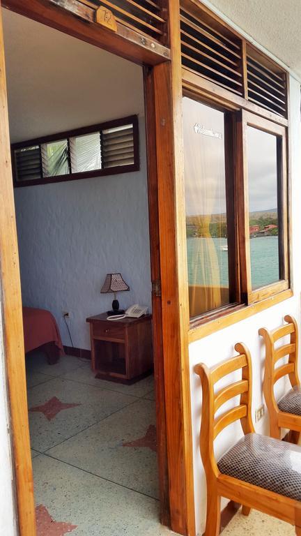 Hostal Estrella De Mar 푸에르토아요라 객실 사진