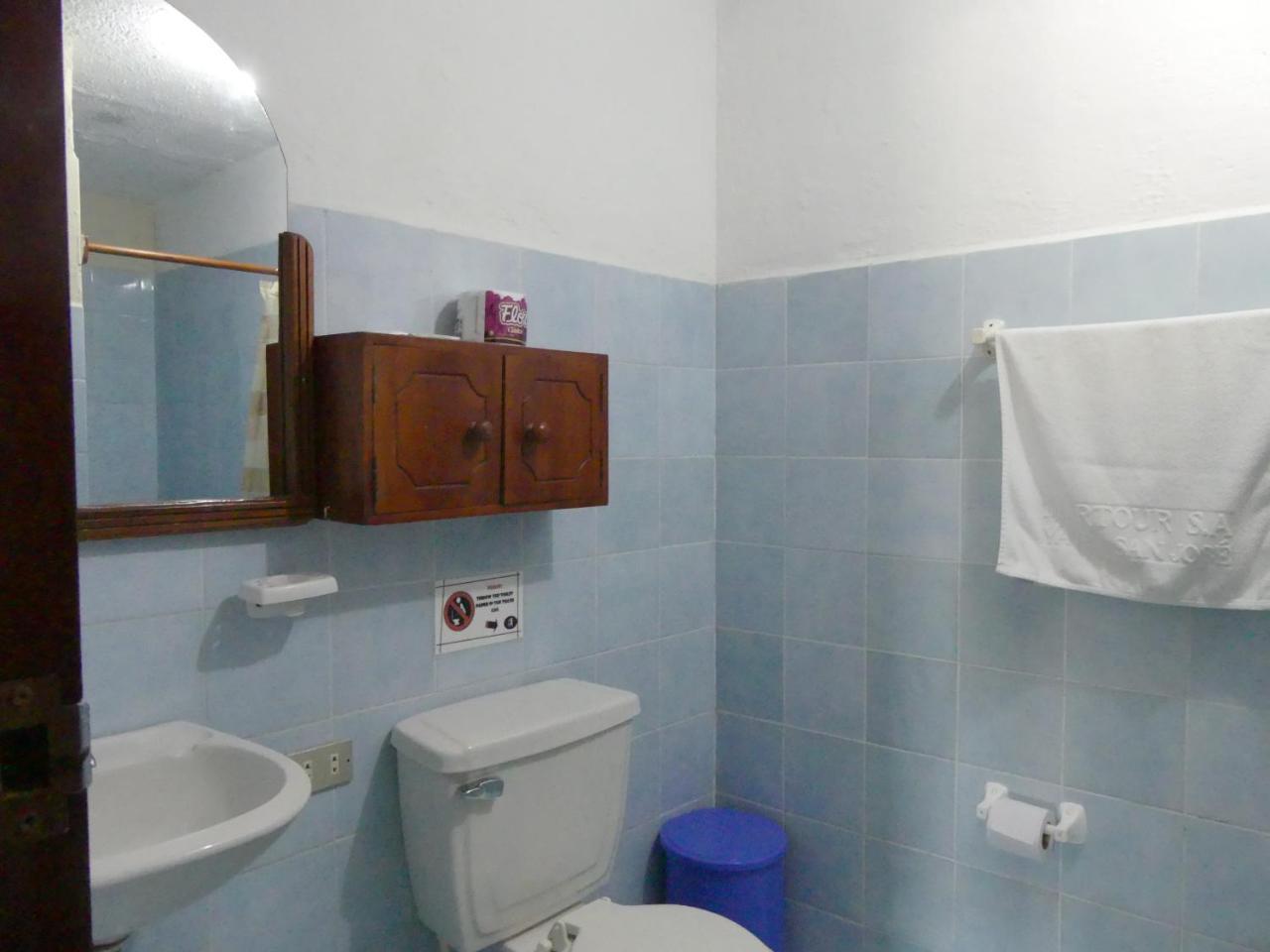 Hostal Estrella De Mar 푸에르토아요라 외부 사진