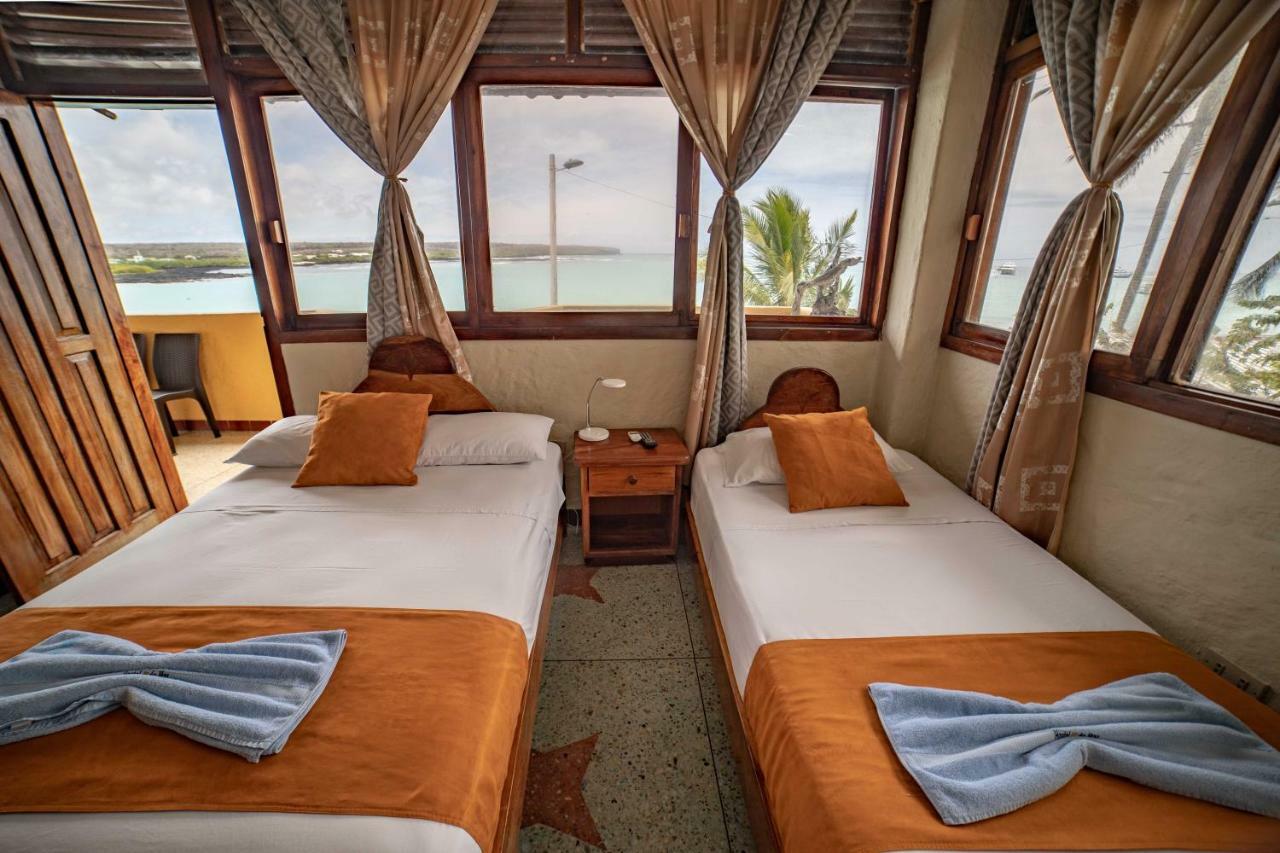 Hostal Estrella De Mar 푸에르토아요라 외부 사진