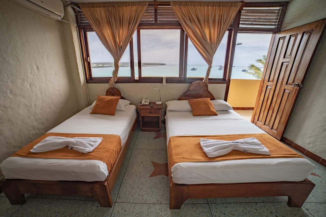 Hostal Estrella De Mar 푸에르토아요라 외부 사진