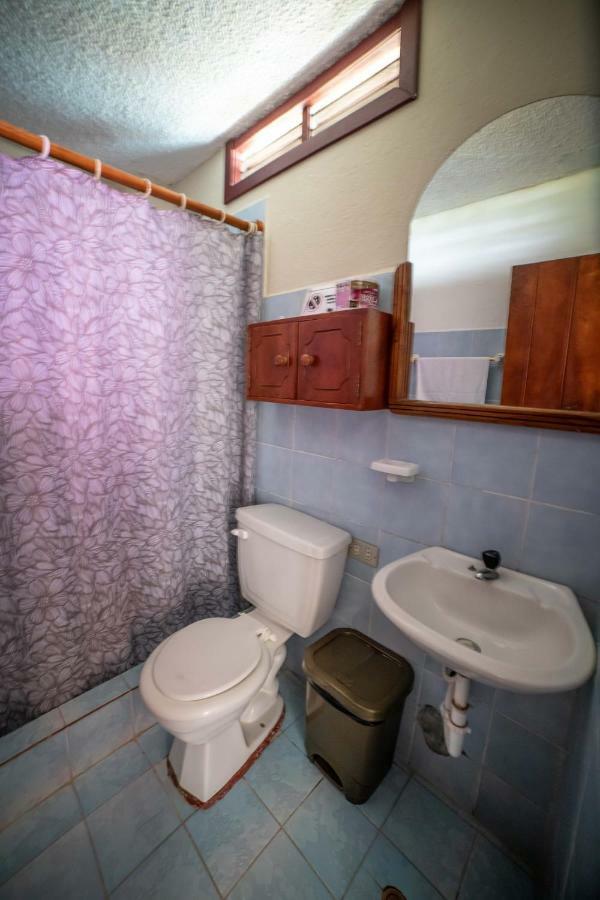 Hostal Estrella De Mar 푸에르토아요라 외부 사진