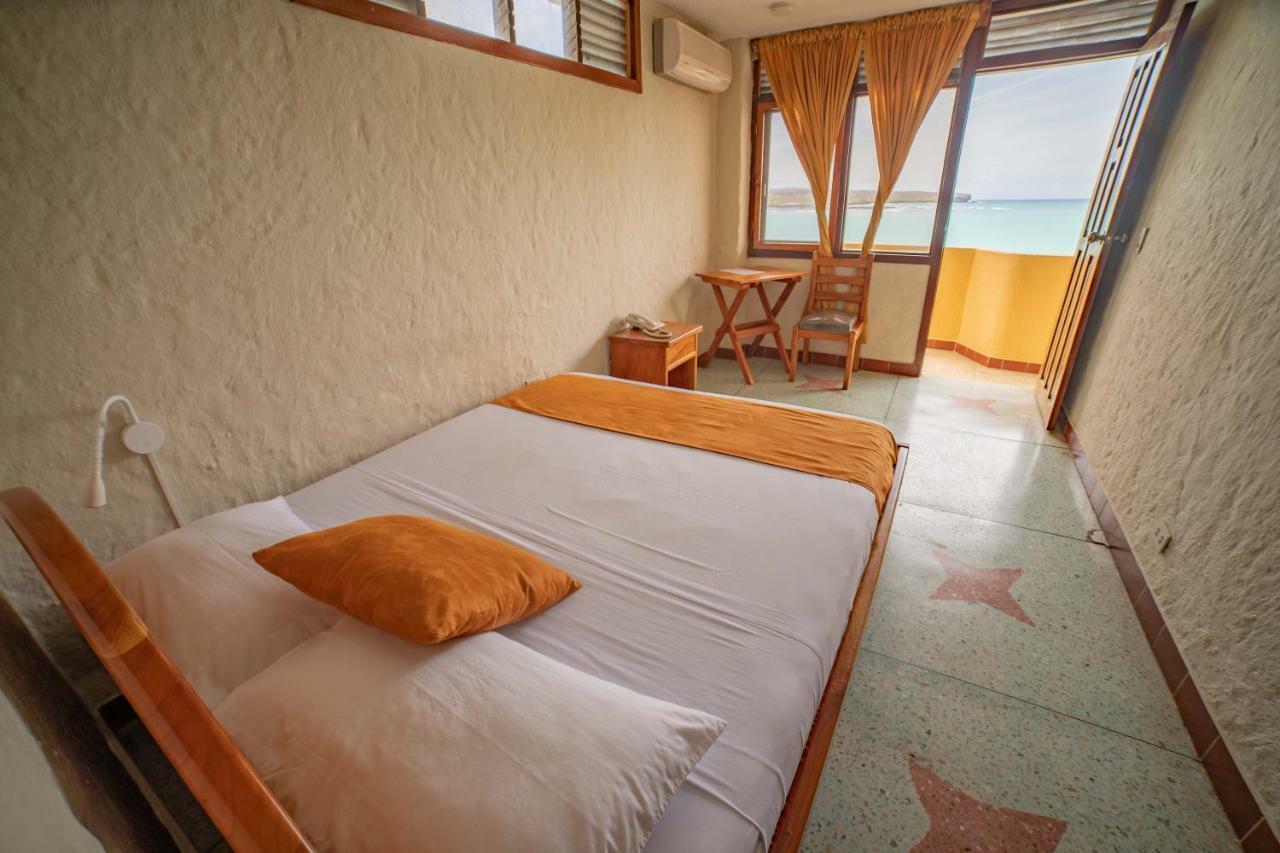 Hostal Estrella De Mar 푸에르토아요라 외부 사진