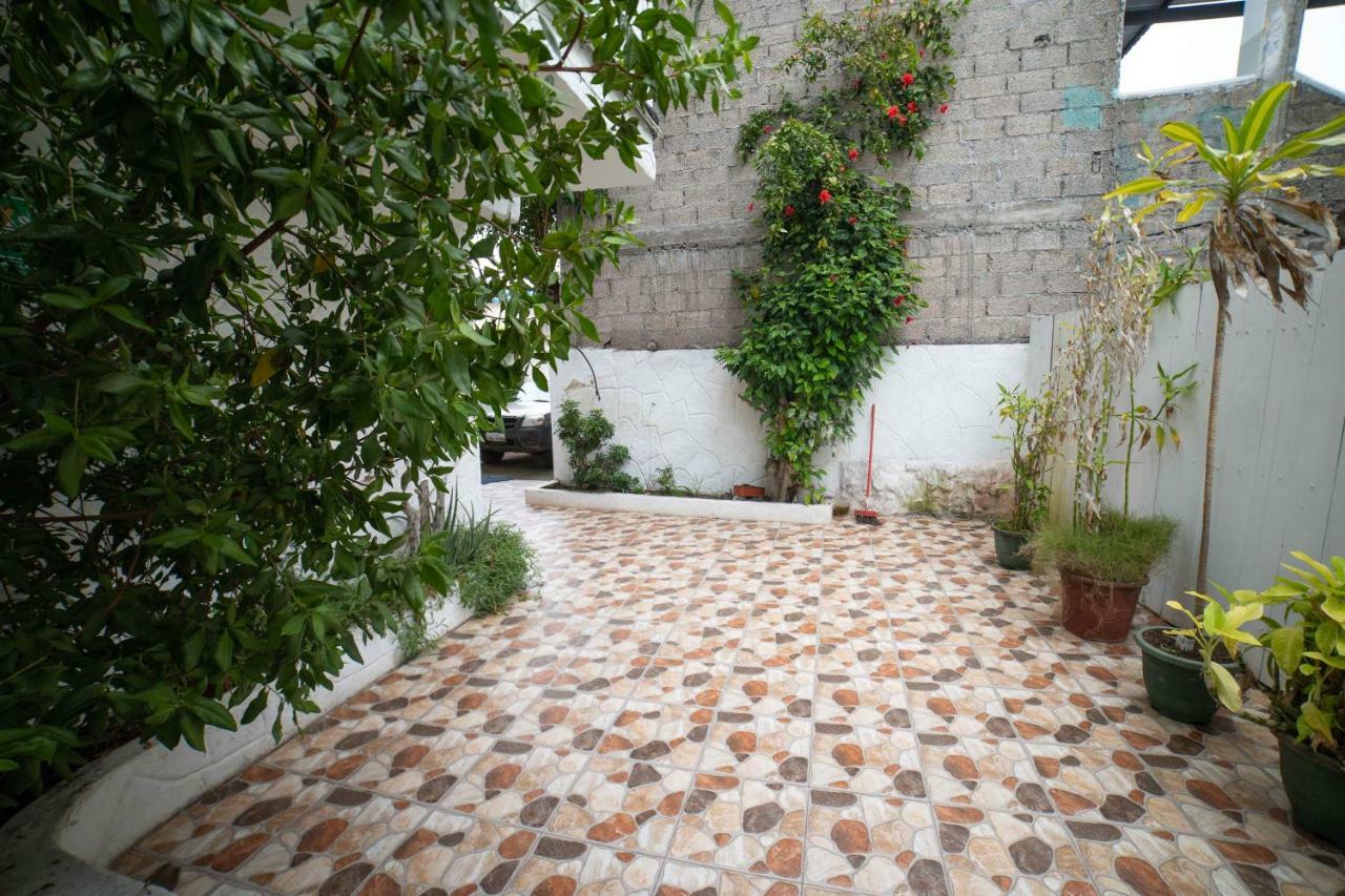 Hostal Estrella De Mar 푸에르토아요라 외부 사진