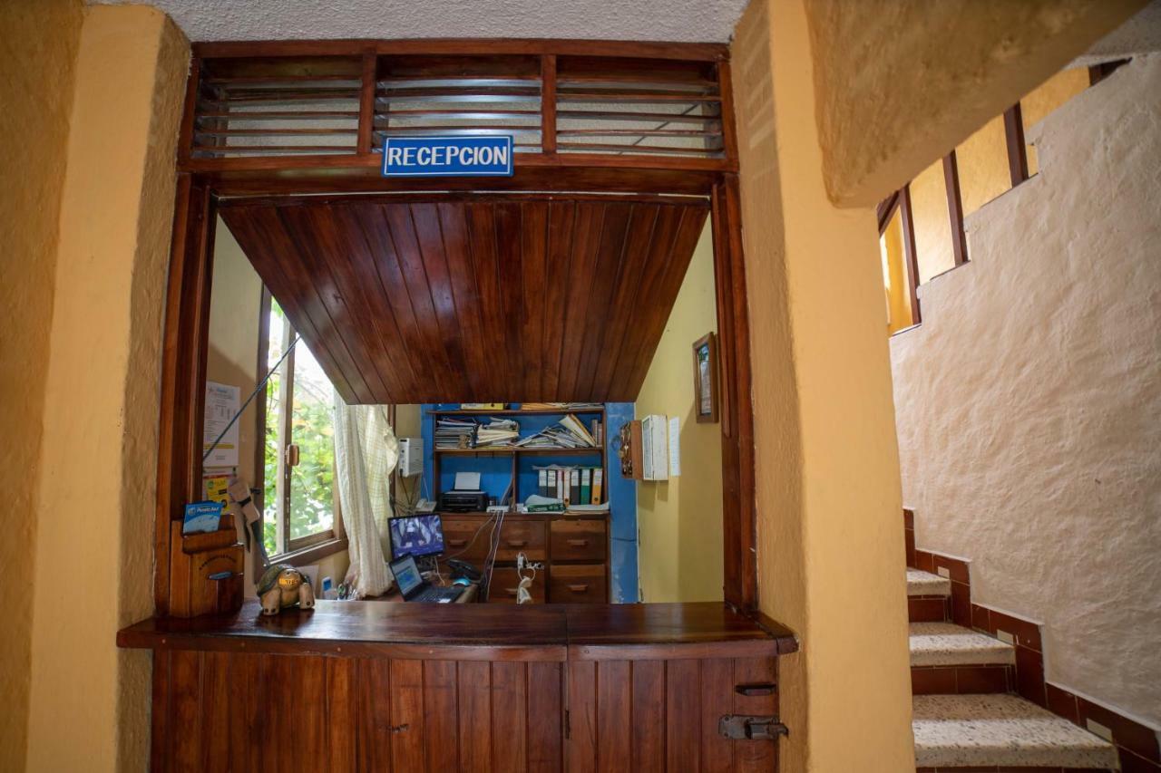 Hostal Estrella De Mar 푸에르토아요라 외부 사진
